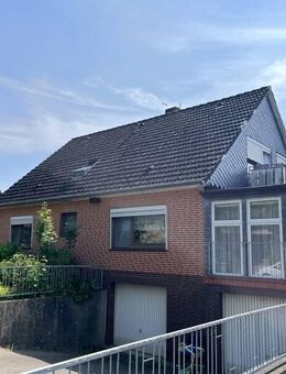 Vollunterkellertes Einfamilienhaus mit vermieteter Einliegerwohnung und viel Potential - Zarpen