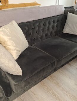 Chesterfield sofa 252cm - Holenberg