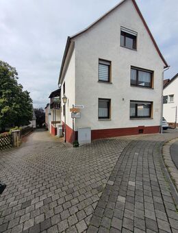 Großzügiges Wohnhaus mit Werkstatt/Lager und Garage in Runkel-OT - Runkel