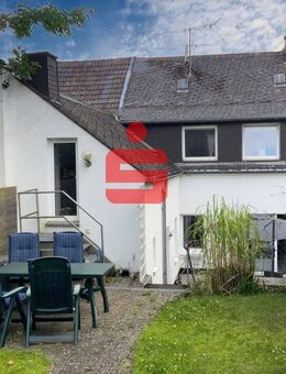 Zweifamilienhaus mit schönem Grundstück - Prüm