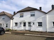 APOLDA Einfamilienhaus (Reihenmittelhaus) in beliebter Wohnsiedlung mit Terrasse+ 2 Pkw-Stellplätzen - Apolda