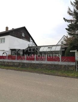 Vielseitige Immobilie mit Potenzial in Korb: Kernsaniertes Einfamilienhaus und großzügiges Baugrundstück - Möckmühl