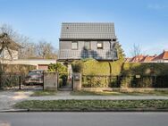 Gepflegtes Einfamilienhaus mit schönem Garten - Berlin