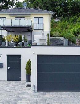 PROVISIONSFREI! EFH mit großem Pool, Garagen und unverbautem 180° Blick ins Aischtal - Erstbezug '23 - Dachsbach