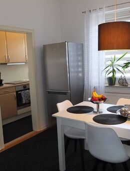 Für 2 Personen! Top gepflegte Wohnung mit Gartennutzung - Solingen (Klingenstadt)