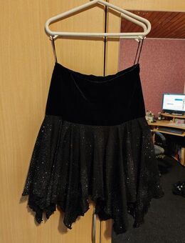 Schwarzes Glitzer Röckchen Größe S - Hannover Herrenhausen-Stöcken