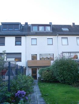 Kattenesch: RMH mit Potential. 6 Zimmer, 2 Bäder, Garten mit Terrasse. Nahe Klinikum Links d. Weser. - Bremen