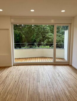 hochwertig sanierte und bezugsfreie 3-Zi.-Wo. mit Balkon und großem gem. Garten in Zehlendorf - Berlin