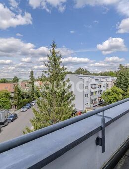 Gepflegte Eigentumswohnung mit Penthouse-Charakter: 3 Zimmer und 3 Balkone in Schwaig bei Nürnberg - Schwaig (Nürnberg)