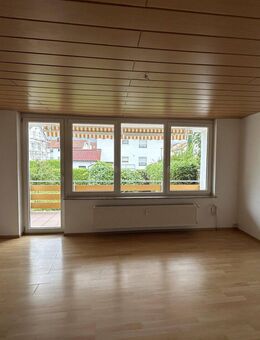 Attraktive 4-Zimmer-Erdgeschosswohnung mit Balkon in Herbrechtingen - Herbrechtingen