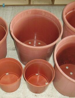 7versch Größen an Übertöpfe Kunstoff! wenig gebraucht - Riederich