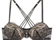 LASCANA Push-up-BH mit überkreuzten Trägern und Perlen besetzt, sexy Dessous