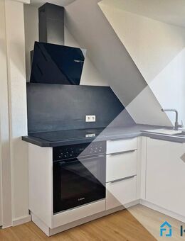 Stilvoll wohnen über den Dächern Reutlingens- frisch renovierte 3-Zimmer-Wohnung! - Reutlingen