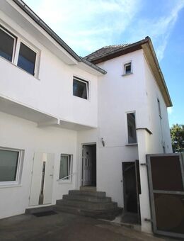 Charmantes Vorderhaus in historischer Hofanlage - stilvoll saniert mit modernem Wohnkomfort - Alfter