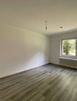 Schöne 2-Zimmer-Wohnung in Hochparterre mit Dusche in Wilhelmshaven City - Wilhelmshaven