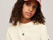 Tommy Hilfiger Snapback Cap Essential Cap Kinder Essential verstellbare Cap mit Branding