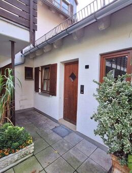 ***Wohnen wie im Haus ***Ein feines, grünes Paradies *** - Neufahrn (Freising)