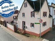 DIETZ: Gemütliches Einfamilienhaus mit EBK, Garten und Wintergarten in Spachbrücken! - Reinheim