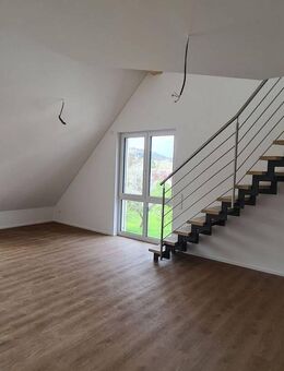 Exklusive Maisonette-Wohnung mit Kinderzimmer und Terrasse mit traumhaften Ausblick - Bad Boll