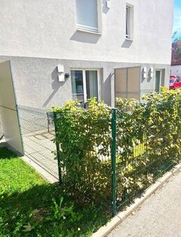 Attraktive Terrassen-WHG mit kleinem Garten nahe dem Krankenhaus in barrierefreier Neubauwohnanlage - Traunstein