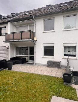 Flexibel nutzbares Wohnobjekt mit Garten, Terrasse, Kaminöfen und drei Einheiten - Duisburg