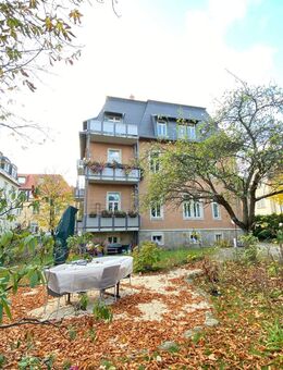 Attraktive 3 Zimmerwohnung mit Balkon, Fußbodenheizung und Parkettboden in Loschwitz - Dresden