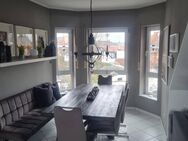 Traumhafte und helle 4-Zi.-DG-Maisonette Whg. in Mühlheimer Altstadt! +Stellplatz+ 2 TGL Bäder + EBK - Mühlheim (Main)