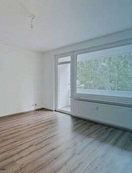 Renovierte 3-Zimmer-Wohnung mit BALKON und EINBAUKÜCHE - Göttingen