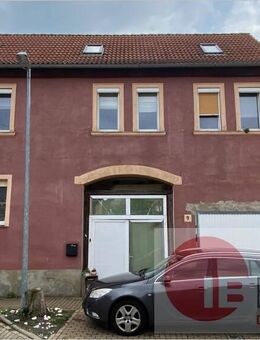 Teilmodernisiertes Einfamilienhaus in Falkenstein/ Harz - Falkenstein (Harz)