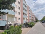 3 Raum Wohnung mit Dusche, Aufzug, Balkon mit Weitblick - Halle (Saale)