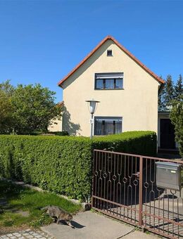 gemütliches Einfamilienhaus in ruhiger Lage zwischen Bernstadt und Kemnitz mit 1210 qm Grundstück - Bernstadt (Eigen)