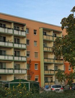Schöne 3-Raum-Wohnung mit Balkon - Calbe (Saale)