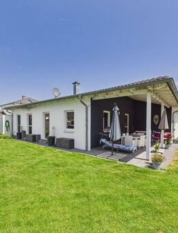 Jetzt zugreifen! Provisionsfreier Bungalow mit sonnigem Garten und fünf Zimmern in Hegelhofen! - Weißenhorn