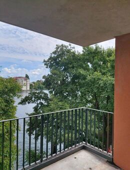 Möblierte 3 Zimmer Wohnung, Sauna, TG, Wallbox 11 KW an der Spree in Berlin/Köpenick - Berlin