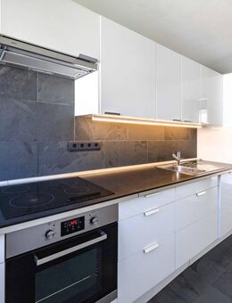Sofort einziehen und wohlfühlen: TOP gepflegte 2 Zimmerwohnung mit Einbauküche & Balkon - Germering