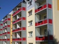 3-Raum-Wohnung mit Wanne u. Balkon sucht Nachmieter - Möbelübernahme möglich - Gera