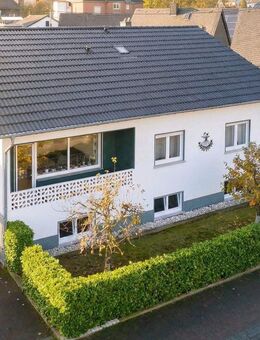 Großzügiges Einfamilienhaus mit Option Einliegerwohnung - Marienrachdorf