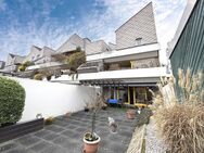 Freie 4 ½-Zimmer-Erdgeschosswohnung mit großer Terrasse und TG-Stellplatz! - Stuttgart