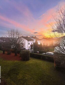 Ein traumhafter Sonnenuntergang in NSU-NEUBERG; 3-Zim.; Balkon und Garage - sofort frei! - Neckarsulm