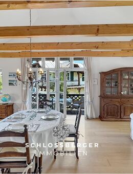 "ELEGANTE DACHGESCHOSS-WOHNUNG": SONNIG UND RUHIG, 5 MIN ZU SCHLOSS, SEE UND S-BAHN - Pöcking