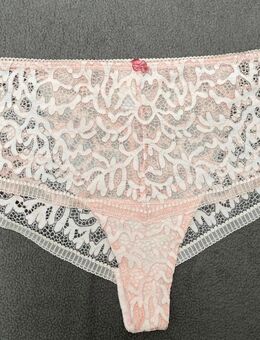 Panty/Slip aus Spitzenstoff von Esprit Gr. 36 apricot - Vechta