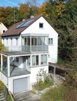 Schmuckstück mit viel Platz und großem Grundstück - Blaustein