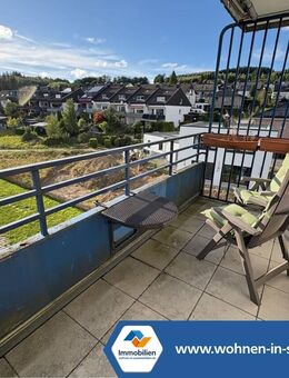 VR IMMO: Helle Eigentumswohnung im 4. OG mit traumhaftem Ausblick in ruhiger Lage von Neuenrade. - Neuenrade