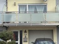 Überherrn-Altforweiler: Gepflegtes Reihenhaus mit 5 Zimmern auf 110 m² Wfl., mit Garten und Garage - Überherrn