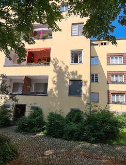 Tageslichtbad, ruhige Seitenstraße, grüner Innenhof, gepflegtes Haus - Berlin