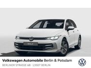 VW Golf, 1.5 l Life eTSI, Jahr 2022 - Berlin