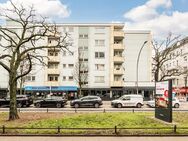 Bezugsfreie 2-Zimmer-Wohnung mit großer Loggia an der Kantstraße in Berlin-Charlottenburg - Berlin