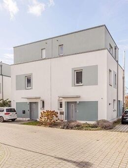 Exklusive Doppelhaushälfte nahe des Dörferblicks - Berlin