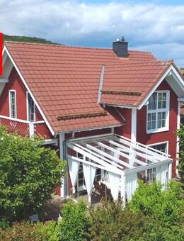 Junges Holzhaus mit tollem Grundstück & vielen Extras! - Lohra