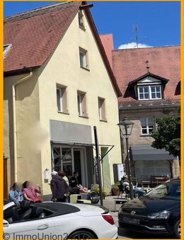 499.000,- für 281 qm Altstadthaus mit 6 Wohn,- + 1 Gewerbeeinheit in 1A Lage und 30.885,- Mietertrag - Lauf (Pegnitz)